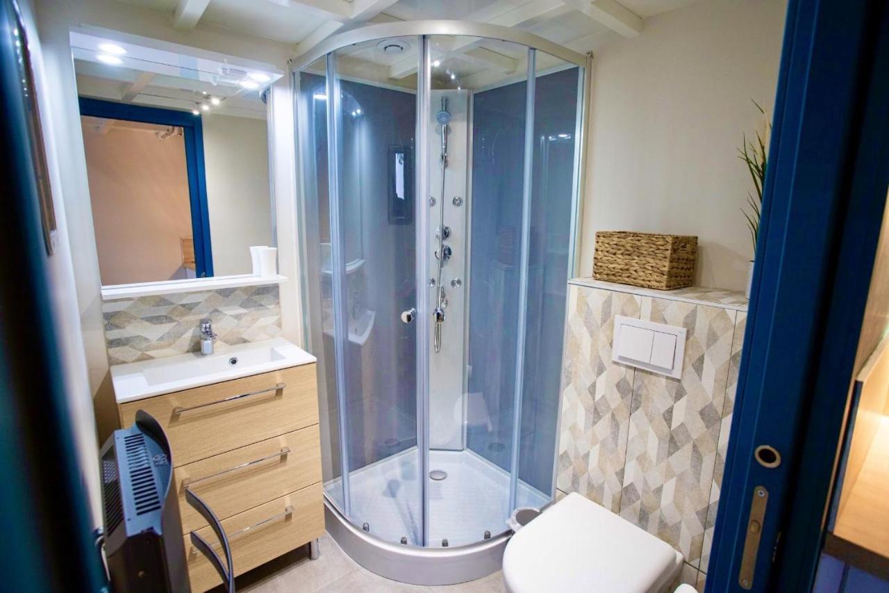 Tiny Stud Apartman Pau Kültér fotó